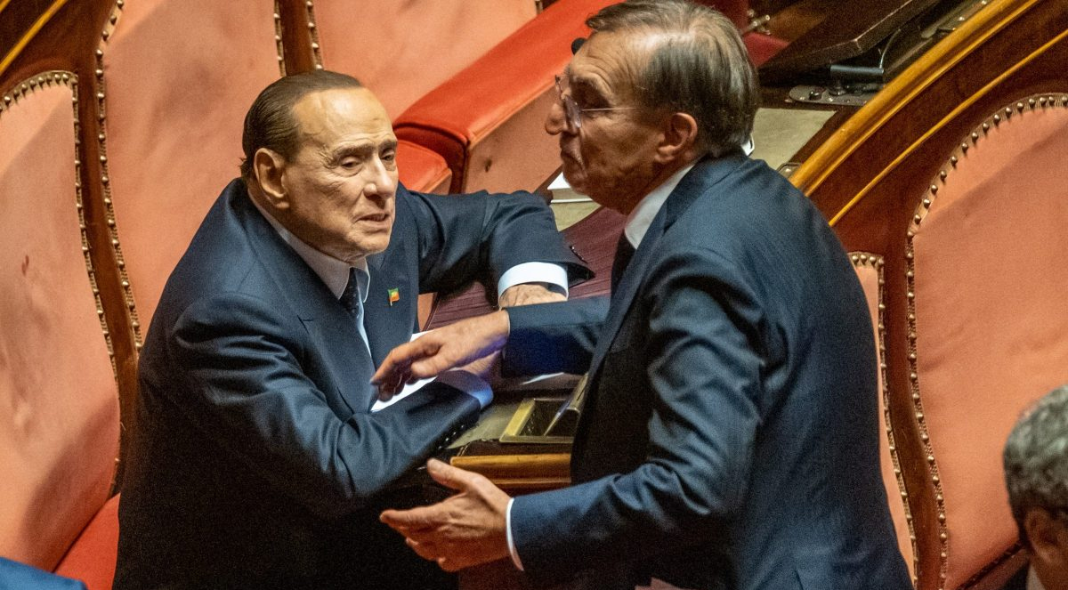 LA PRESSE: “Berlusconi: «Zelensky? Non dico quello che penso». «Zelensky ha triplicato attacchi a repubbliche Donbass». «Non ci sono più leader, né in Europa né negli Usa»