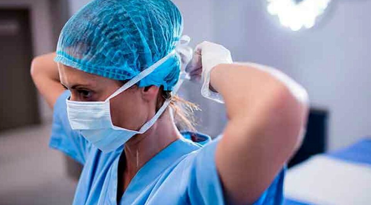 ANSA: “I medici ospedalieri chiedono di incrementare la campagna vaccinale e sono contro l’abolizione dell’obbligo della mascherina negli ospedali”