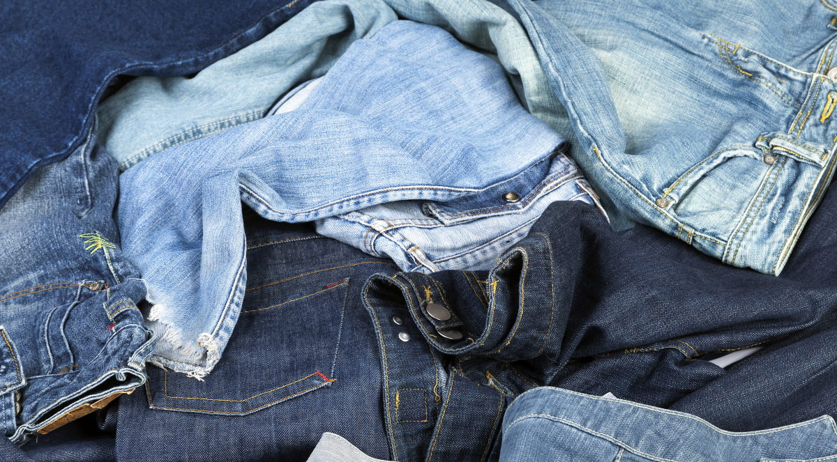 PAOLA UNGARO: “I blue-jeans, i pantaloni più usati al mondo, sono altamente inquinanti nel ciclo produttivo. Si cercano fibre e tecnologie compatibili con la tutela dell’ambiente”