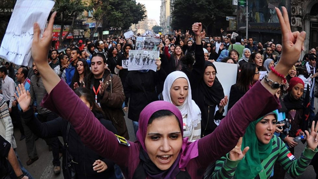 ANSA: “In Iran fino a 10 anni di carcere per le donne senza velo”