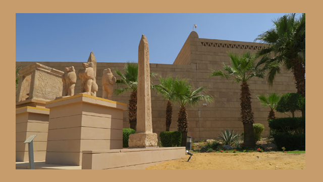 ISABELLA MECARELLI – “VIAGGIO IN EGITTO – Il laboratorio dei profumi – (capitolo 27) – vedi galleria fotografica