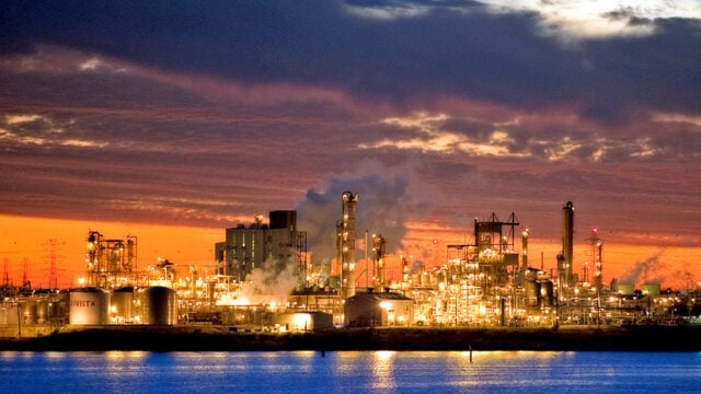 SEGRE: “Devastante inquinamento tossico provocato dagli impianti petrolchimici in Texas”