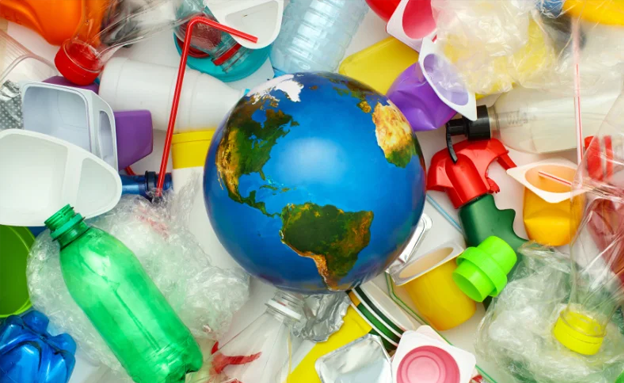 SEGRE: “L’EPA avrebbe nascosto illegalmente dati sanitari e di sicurezza su sostanze chimiche trovate in milioni di contenitori di plastica”